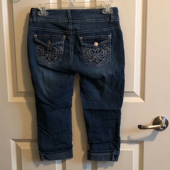 Distressed Capris - Picture 2 of 3